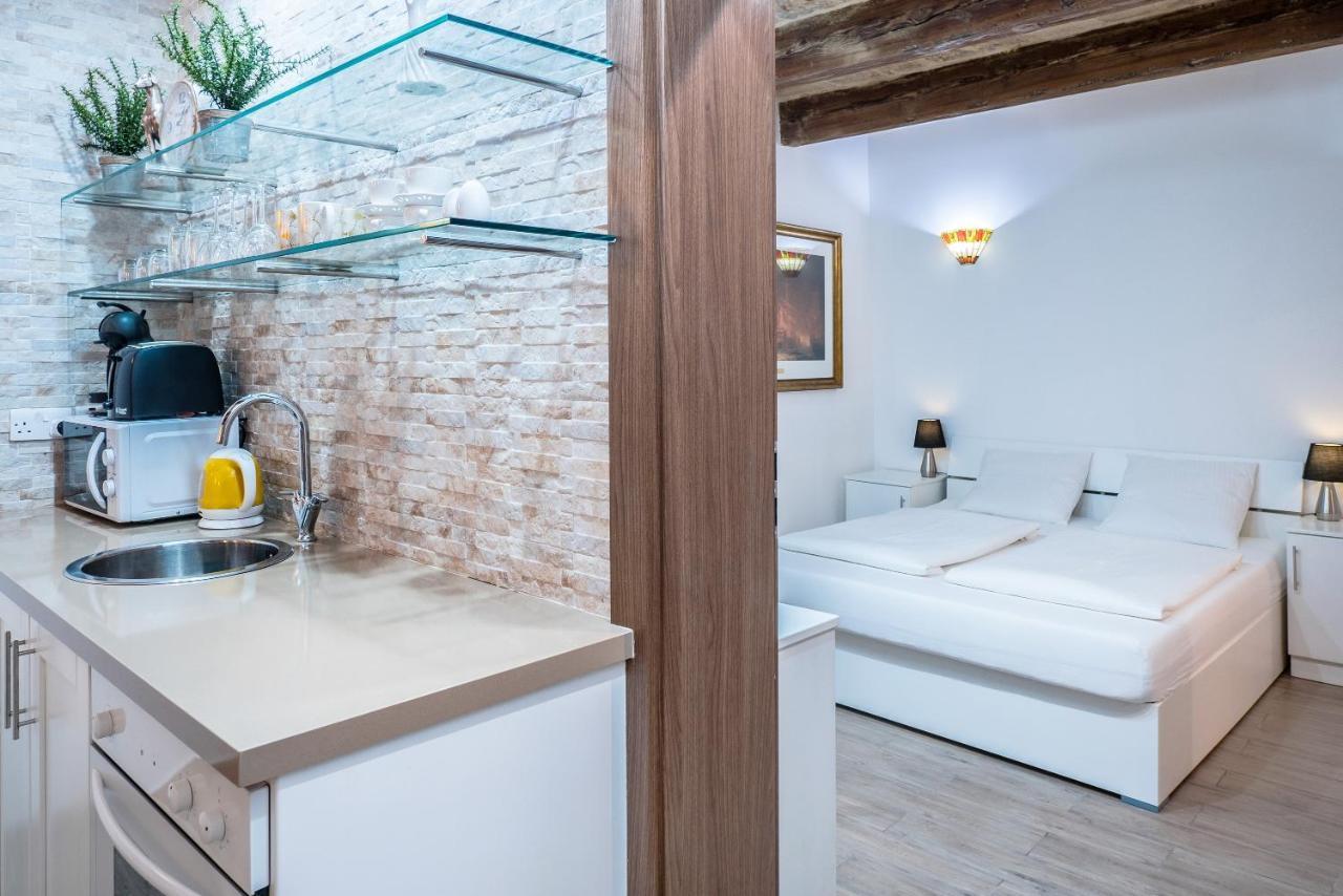 Valletta Main Street Apartment Deluxe Экстерьер фото