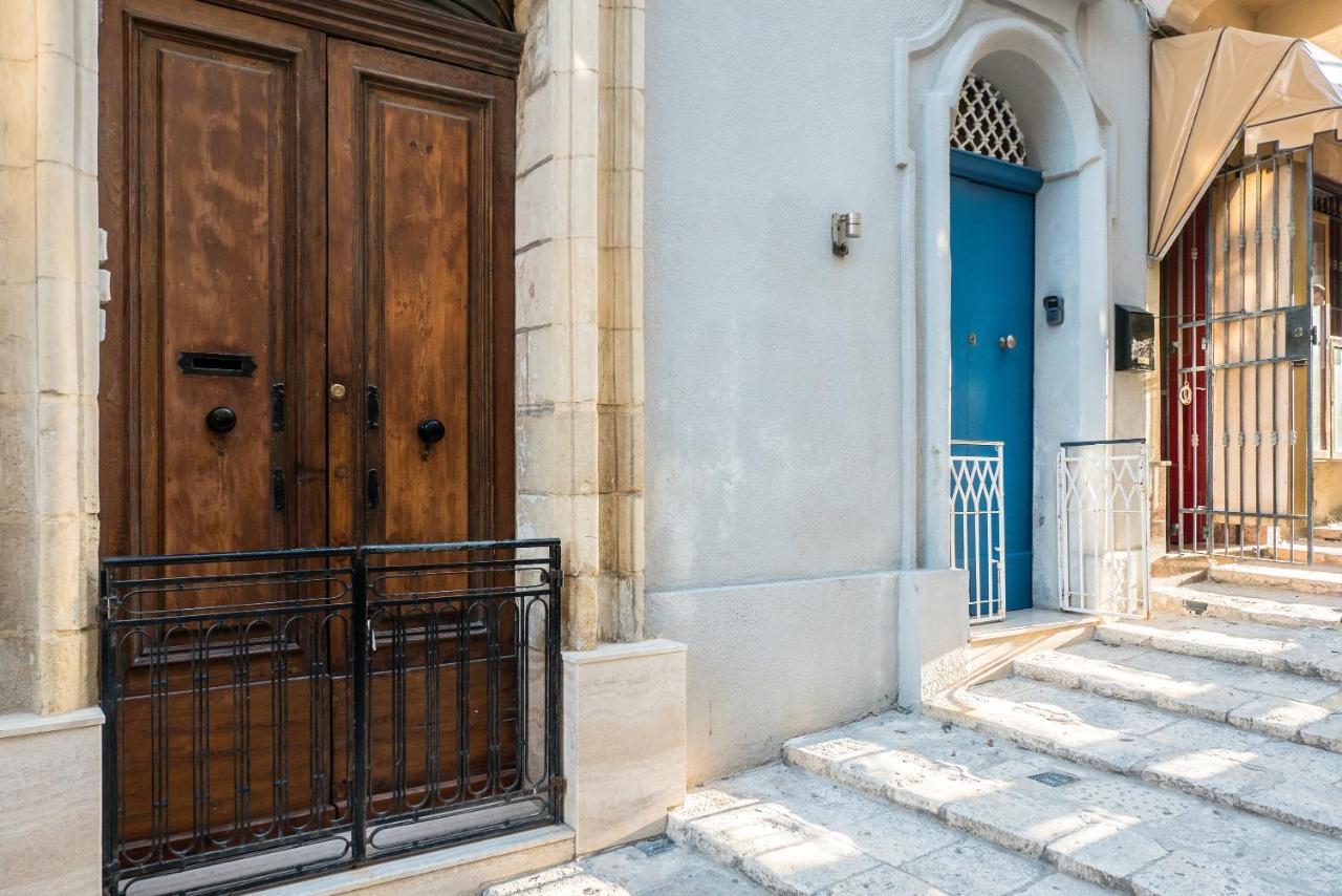 Valletta Main Street Apartment Deluxe Экстерьер фото