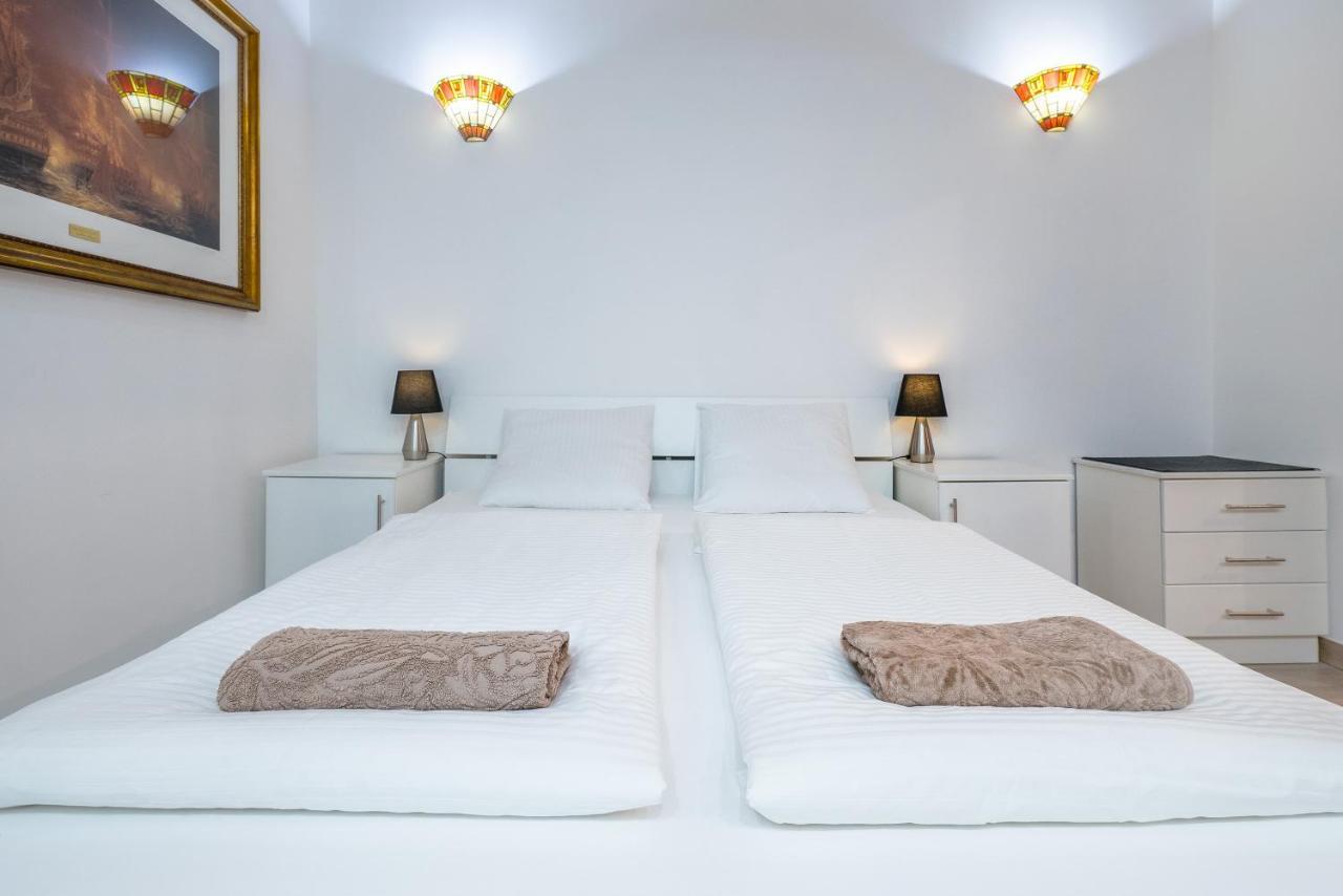 Valletta Main Street Apartment Deluxe Экстерьер фото