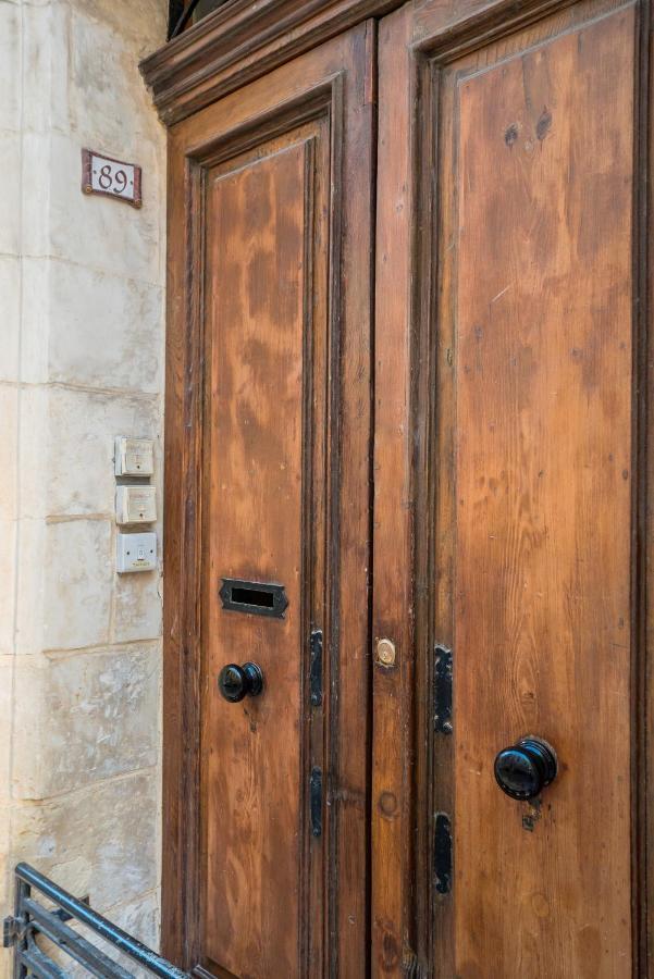 Valletta Main Street Apartment Deluxe Экстерьер фото